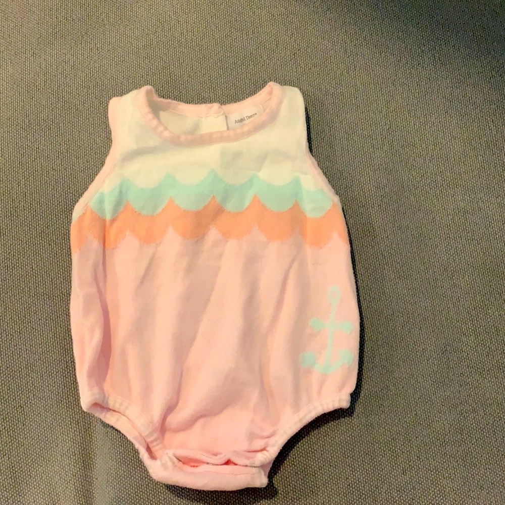 Angel dear size 6-12 months one piece EUC